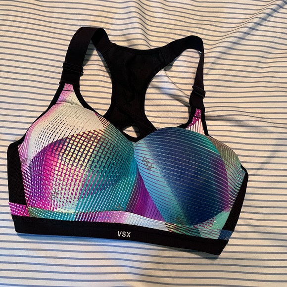 🛑SOLD🛑Victoria’s Secret’s Sports Bra - Picture 1 of 2